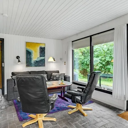Lovely In With Wifi Holiday home