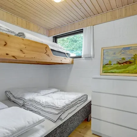 Holiday home Lovely In With Wifi